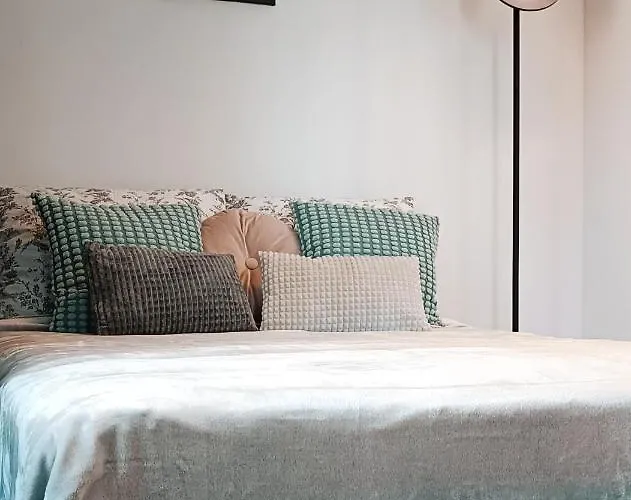 Duzy Prywatny Blisko Starego Miasta. 7 Varşova