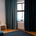 Duzy Prywatny Blisko Starego Miasta. 7 *